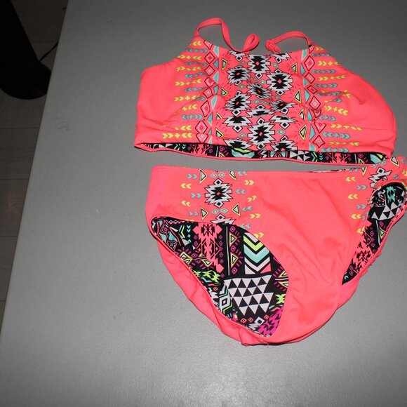 Multi Color Reversibile 2 Pcs  Bikini Swimsuit Size 16 - Picture 1 of 10